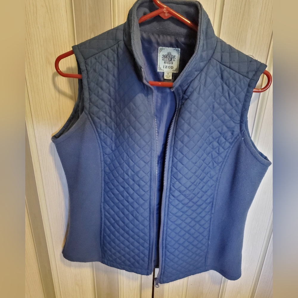 IZOD Blue quilted Vest women's size small side pockets